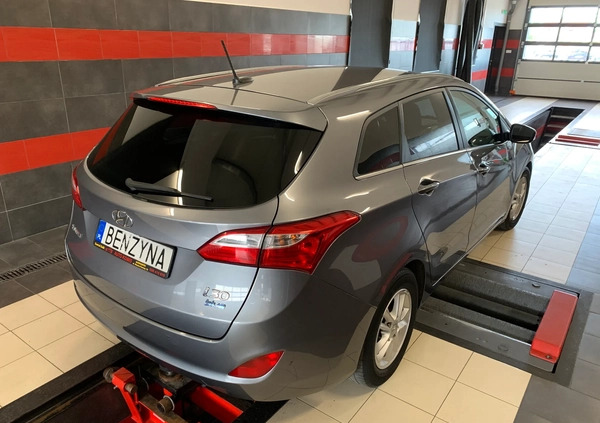 Hyundai I30 cena 34500 przebieg: 187000, rok produkcji 2013 z Narol małe 79